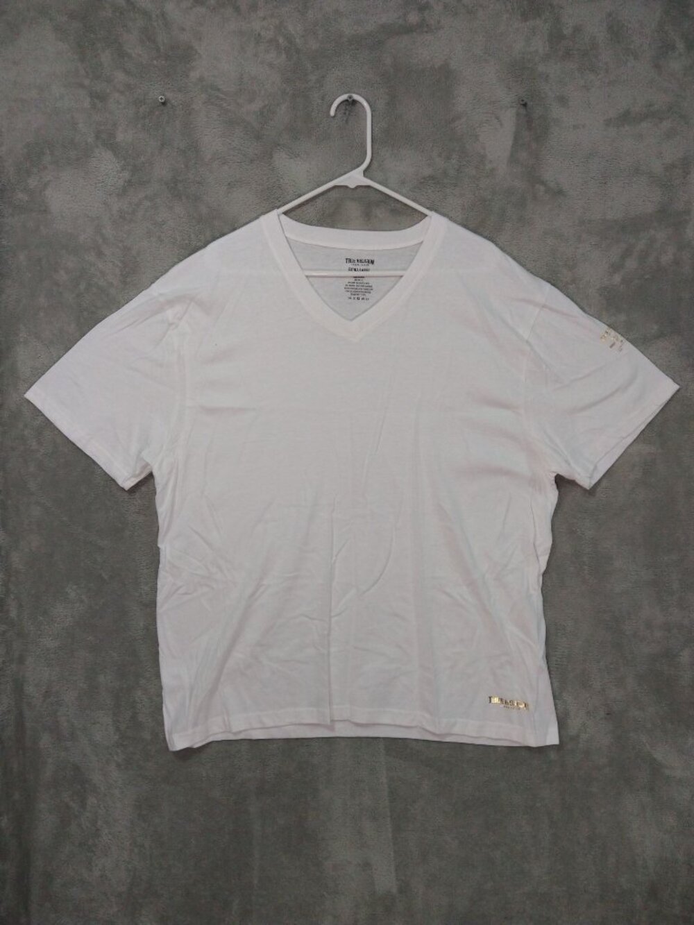 True Religion Shirt Mens XL White Short Sleeve V Neck Cotton Logo Casual Under